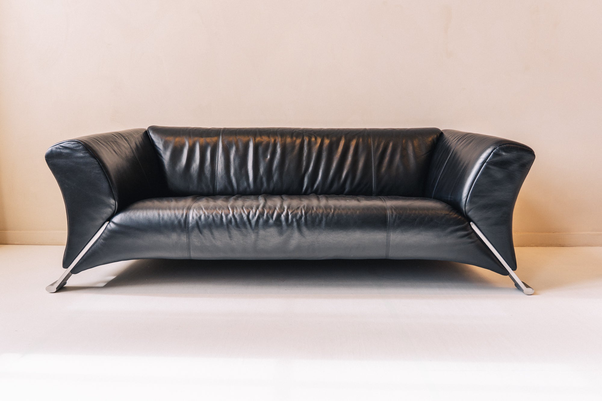 Rolf Benz 322 Sofa image 7