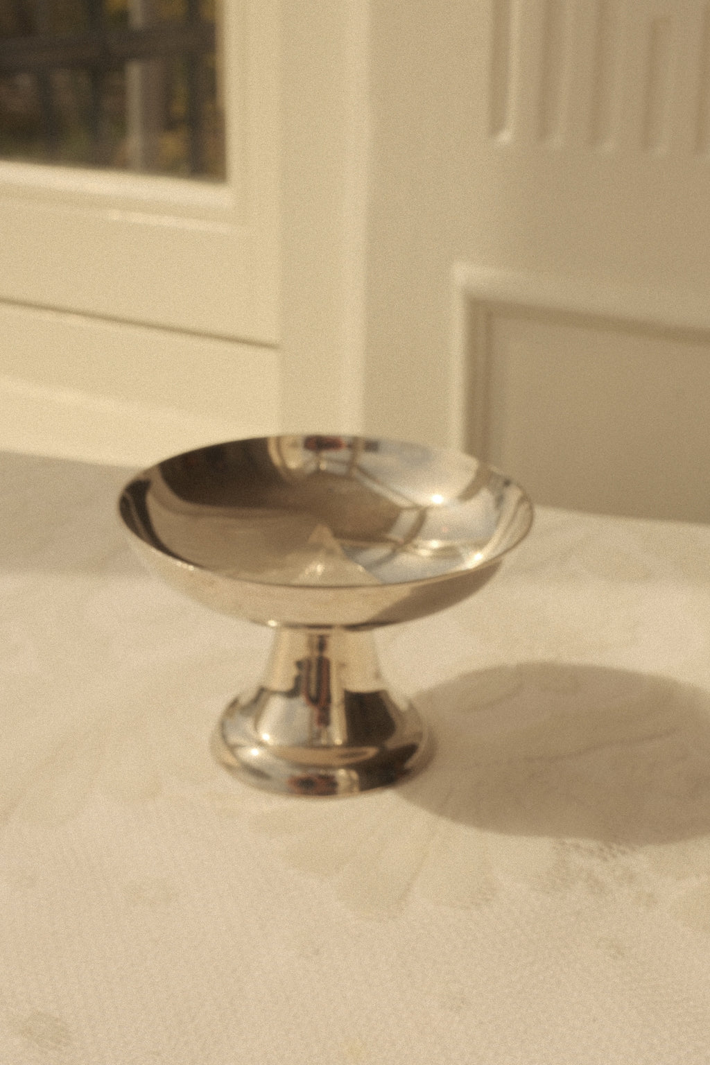 Stainless Steel Pedestal Coupes - Wide Bowl
