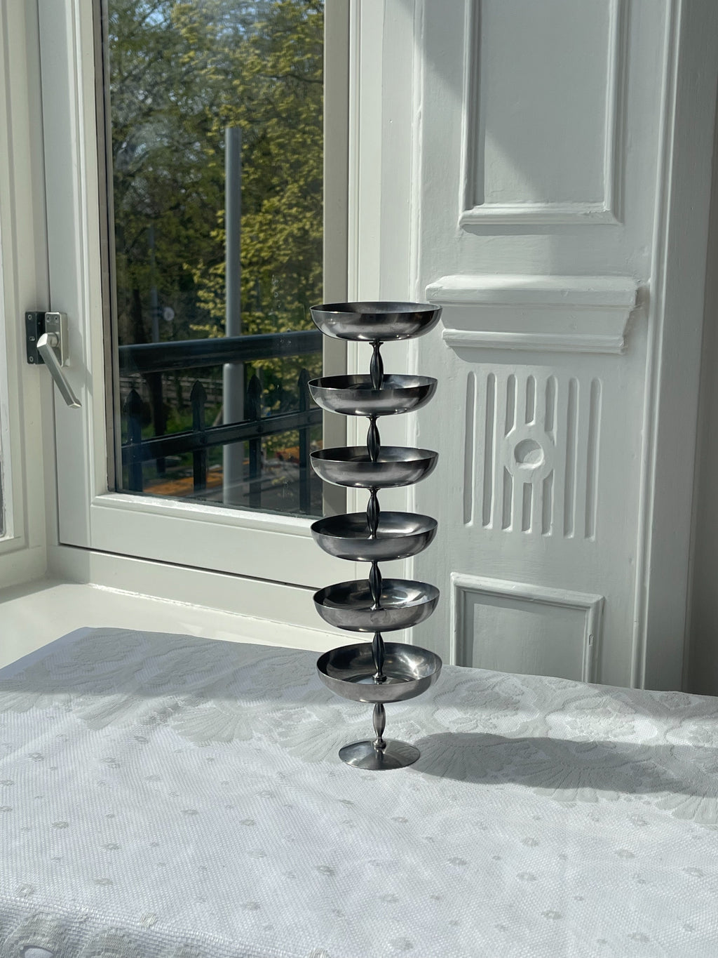 Stainless Steel Pedestal Coupes