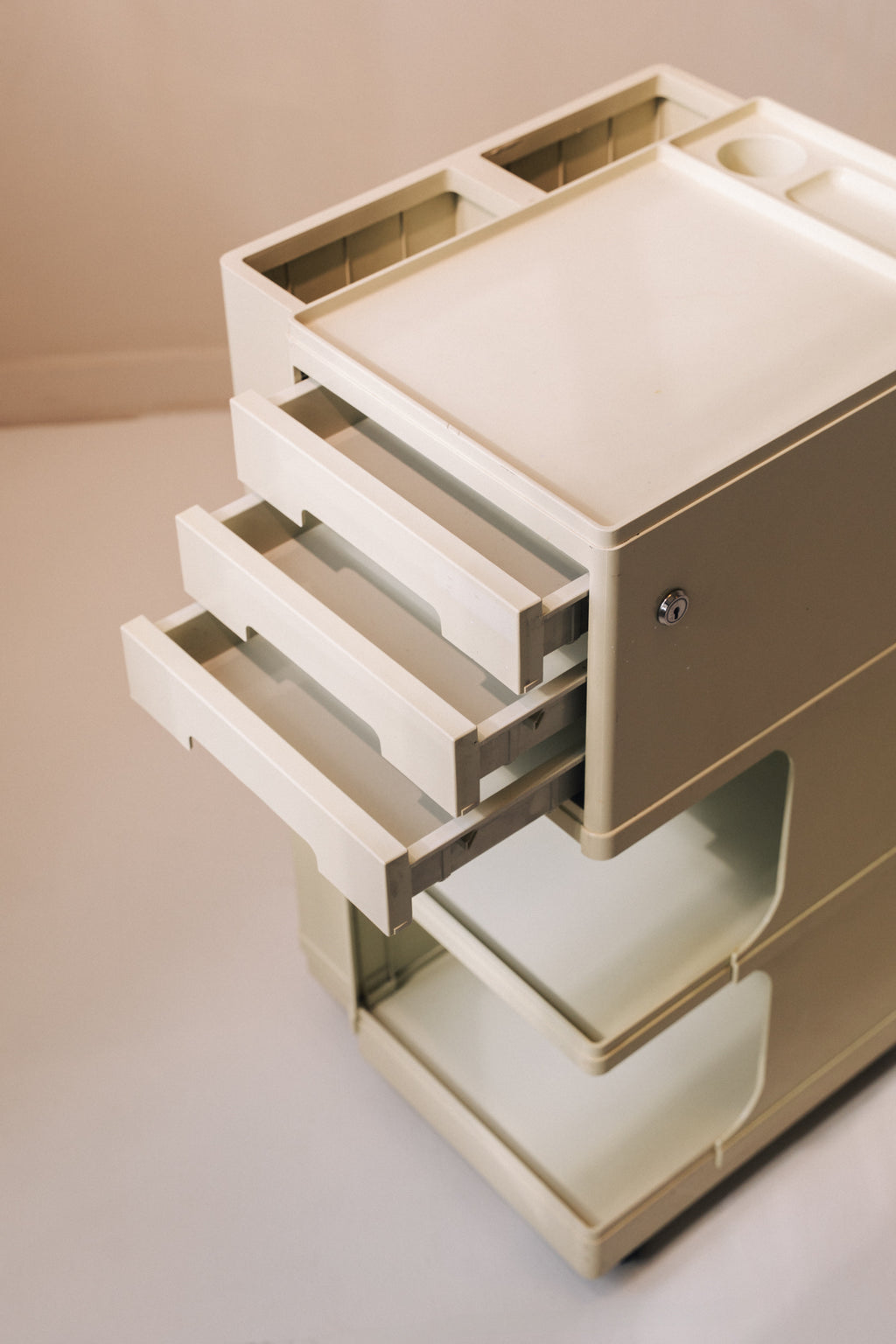 Space Age Storage Trolley by Giovanni Pelis for Stile Neolt image 1