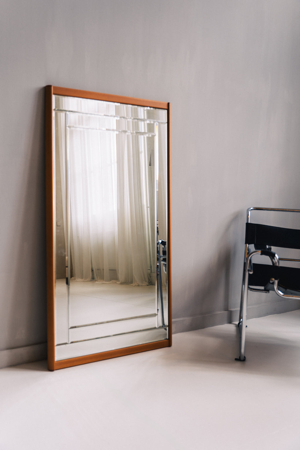 Facet-Cut Art Deco Mirror image 4